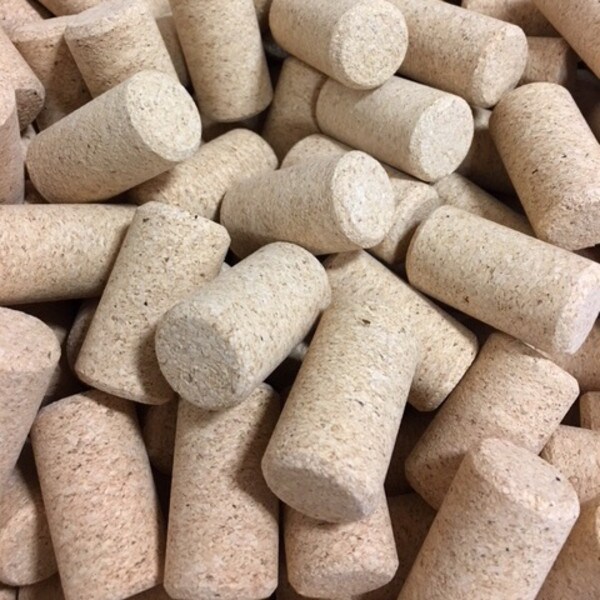 Micro agglomerate cork stopper